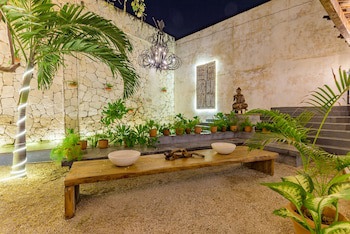 Caribbean Paradise Hotel & Spa - 5Th Avenue