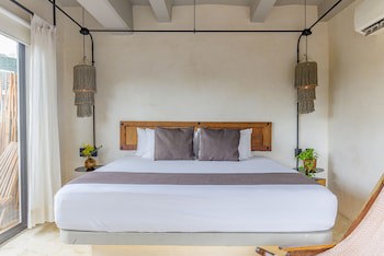 Caribbean Paradise Hotel & Spa - 5Th Avenue