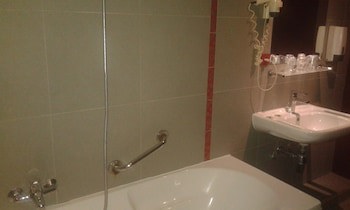 Ares Budget Hotel