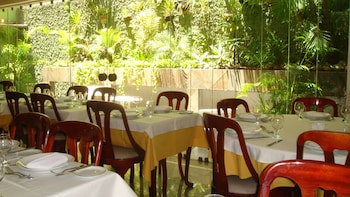 Augusto's Copacabana Hotel