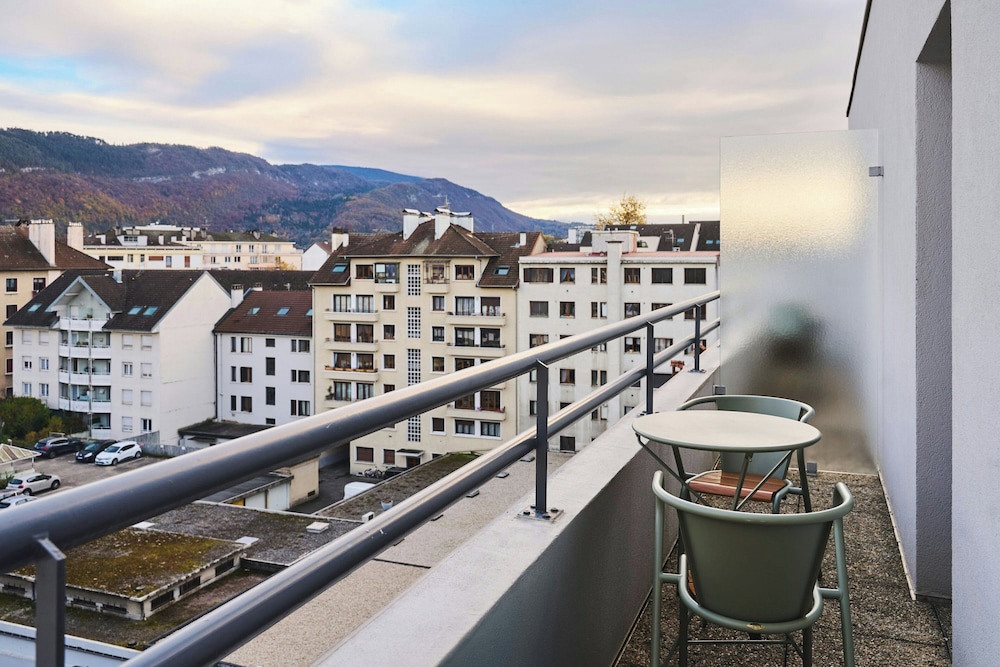 Moxy Annecy