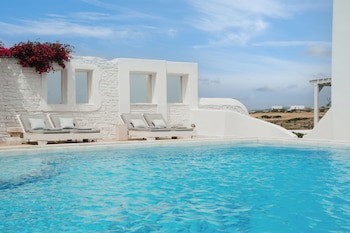 Mr & Mrs White Paros fotoğrafı