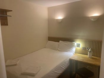 Exhibition Court Hotel 4