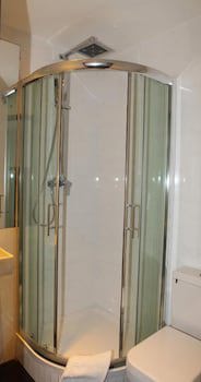 Exhibition Court Hotel 4