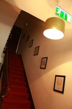 Exhibition Court Hotel 4