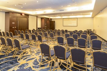 Courtyard By Marriott Panama Multiplaza Mall