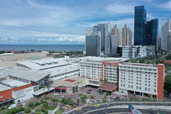Courtyard By Marriott Panama Multiplaza Mall