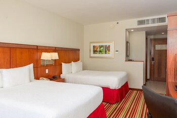 Courtyard By Marriott Panama Multiplaza Mall