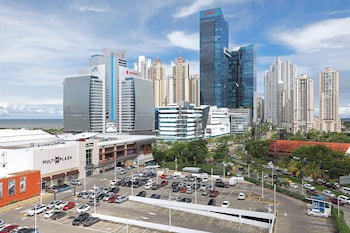 Courtyard By Marriott Panama Multiplaza Mall