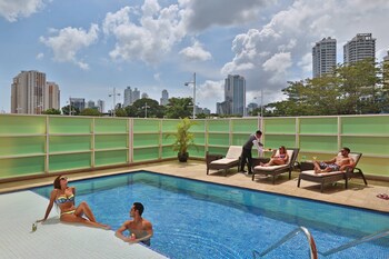 Courtyard By Marriott Panama Multiplaza Mall