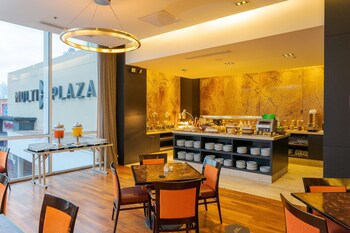 Courtyard By Marriott Panama Multiplaza Mall