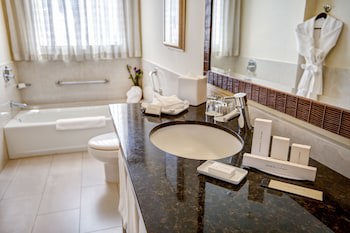 Courtyard By Marriott Panama Multiplaza Mall