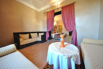 Al Jasira Hotel