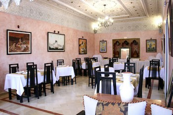 Al Jasira Hotel