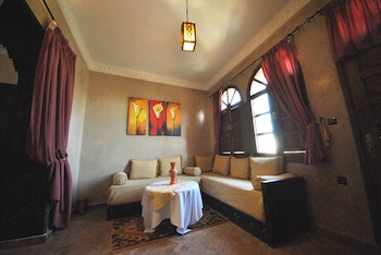Al Jasira Hotel