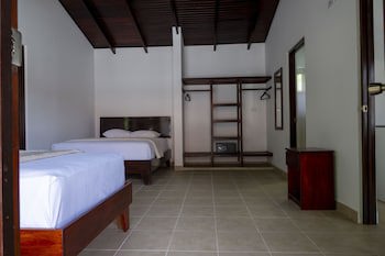 Fuego Del Sol Beachfront Hotel