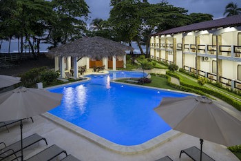 Fuego Del Sol Beachfront Hotel