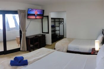 Fuego Del Sol Beachfront Hotel