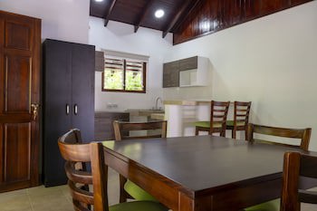 Fuego Del Sol Beachfront Hotel