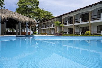 Fuego Del Sol Beachfront Hotel