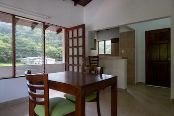 Fuego Del Sol Beachfront Hotel