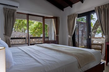 Fuego Del Sol Beachfront Hotel