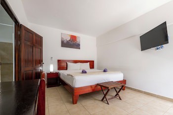 Fuego Del Sol Beachfront Hotel