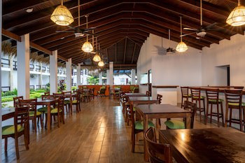 Fuego Del Sol Beachfront Hotel