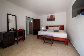 Fuego Del Sol Beachfront Hotel