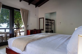 Fuego Del Sol Beachfront Hotel