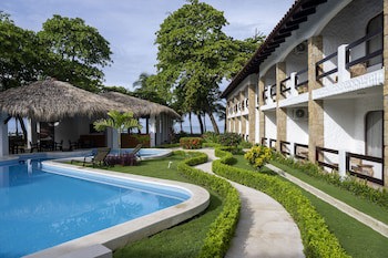 Fuego Del Sol Beachfront Hotel