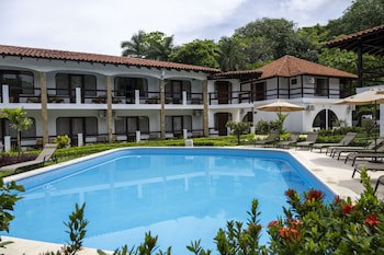 Fuego Del Sol Beachfront Hotel