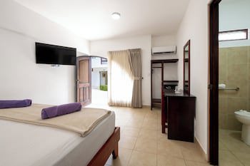 Fuego Del Sol Beachfront Hotel