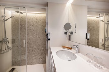 Climia Belroy 4* Superior Hotel