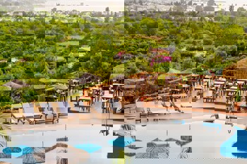 4Reasons Hotel And Bistro