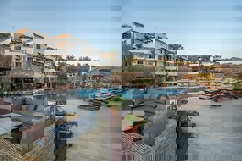 4Reasons Hotel And Bistro