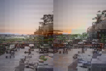 4Reasons Hotel And Bistro