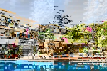 4Reasons Hotel And Bistro