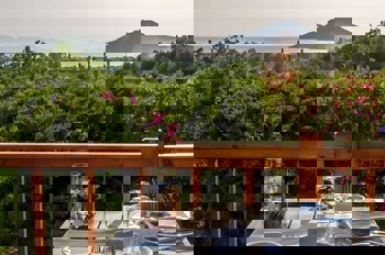 4Reasons Hotel And Bistro