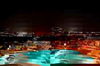 4Reasons Hotel And Bistro