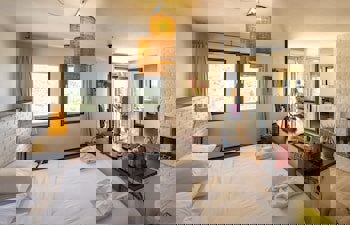 4Reasons Hotel And Bistro