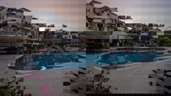 4Reasons Hotel And Bistro