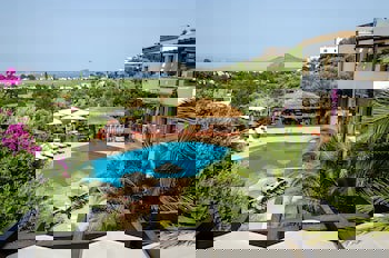 4Reasons Hotel And Bistro