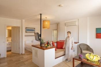 4Reasons Hotel And Bistro