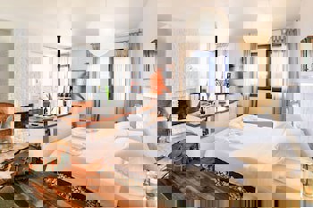 4Reasons Hotel And Bistro