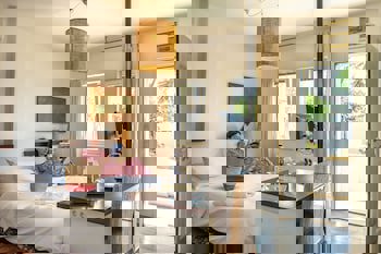 4Reasons Hotel And Bistro