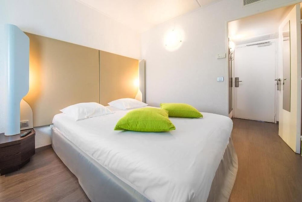 Mandarina Luxembourg Airport Hotel