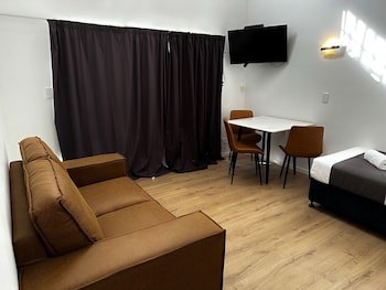 Burwood Manor Motel