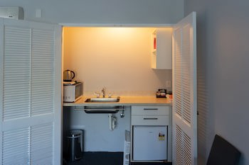 Burwood Manor Motel