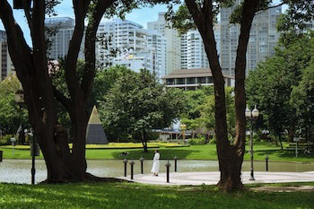 Doubletree By Hilton Sukhumvit Bangkok